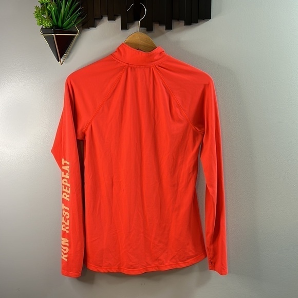 WOMEN’S Old Navy 1/4 Zip Running Top Size Small, Run Rest Repeat - Picture 5 of 8